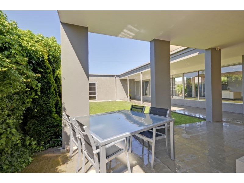 35 Swallow Grove, Traralgon VIC 3844