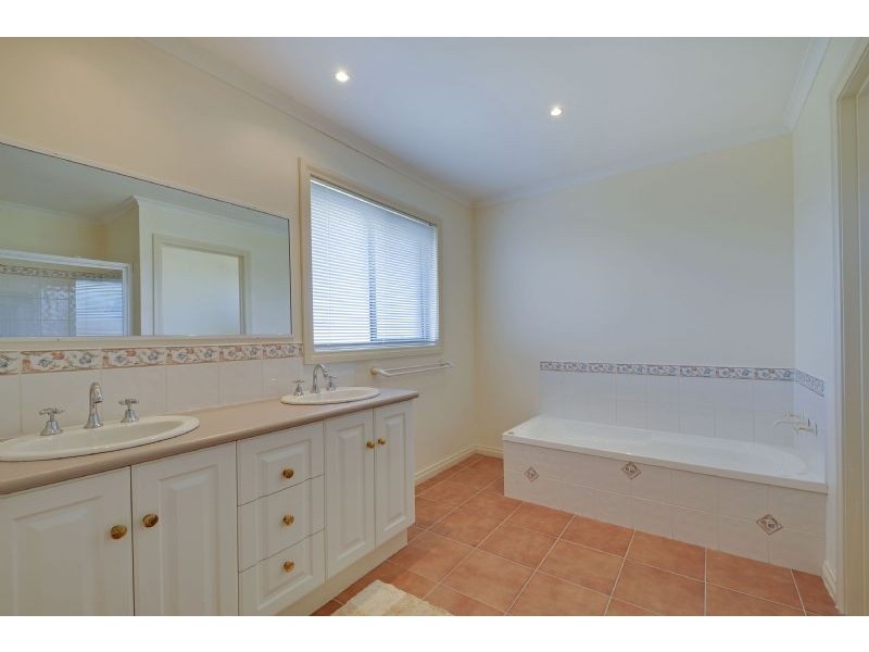 2 Ellenbrae Court, Traralgon VIC 3844