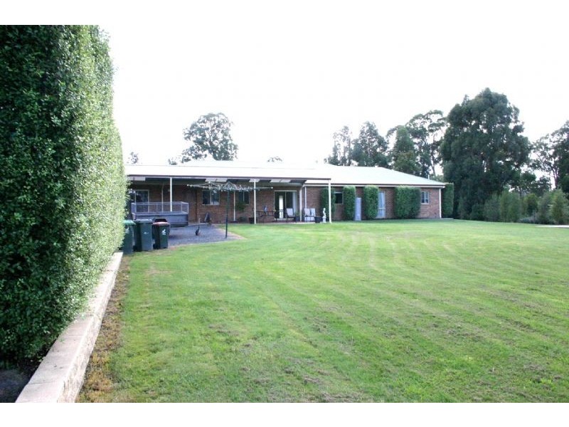 92 Main Road, Tyers VIC 3844