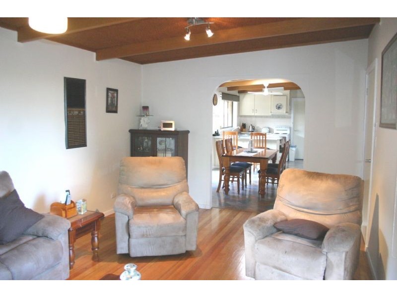 16 William Street, Heyfield VIC 3858