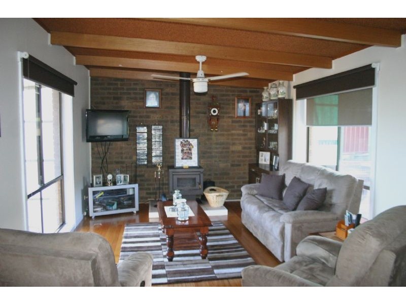 16 William Street, Heyfield VIC 3858