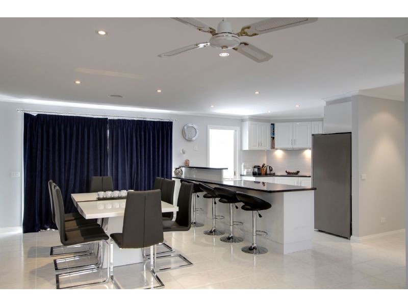 15 Barton Place, Traralgon VIC 3844