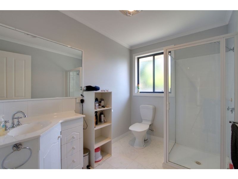 15 Barton Place, Traralgon VIC 3844