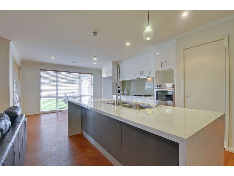 13 Duxbury Drive, Traralgon VIC 3844