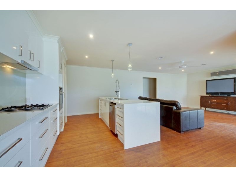 13 Duxbury Drive, Traralgon VIC 3844