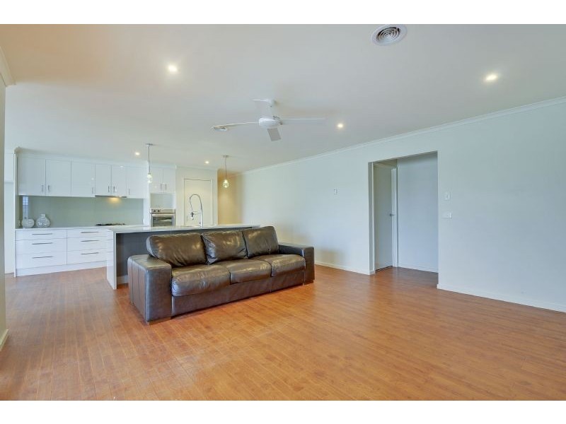 13 Duxbury Drive, Traralgon VIC 3844