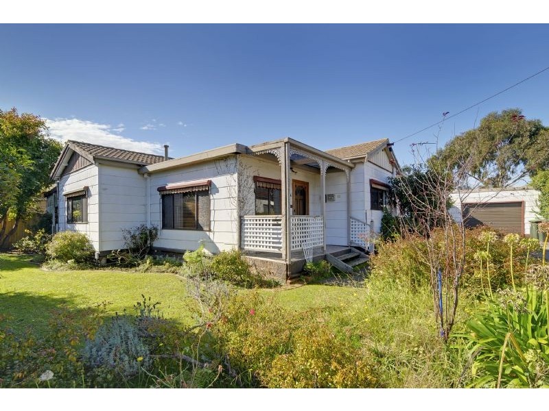 16 Grubb Avenue, Traralgon VIC 3844