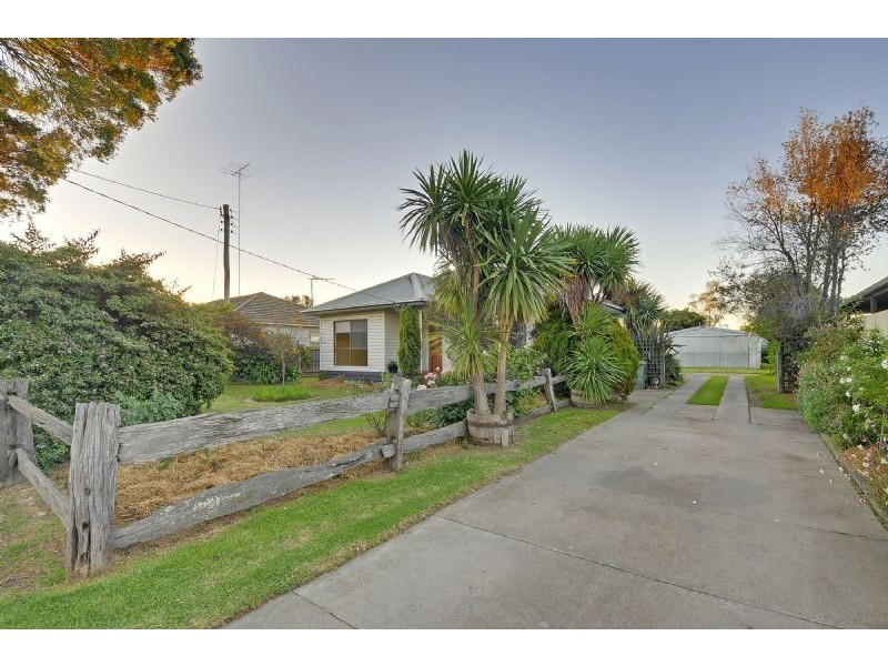 7 Maffra Road, Heyfield VIC 3858