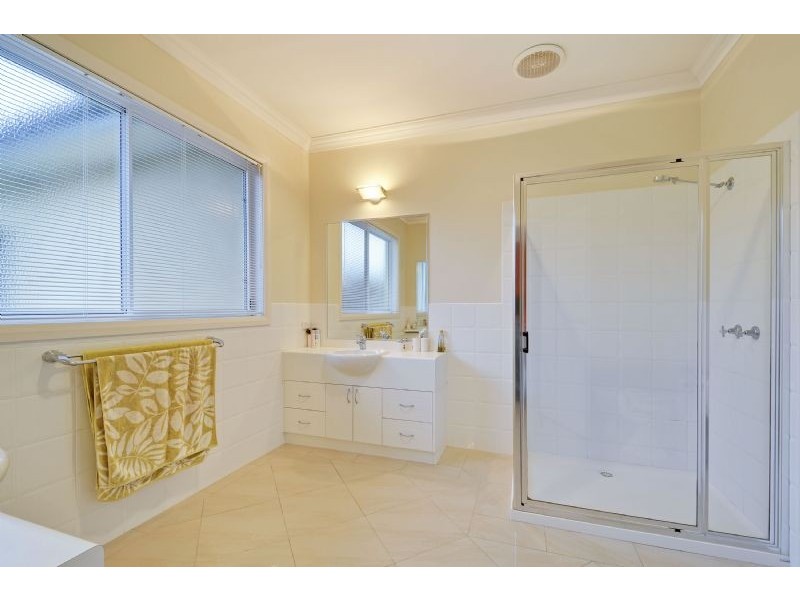 53 Greenfield Drive, Traralgon VIC 3844