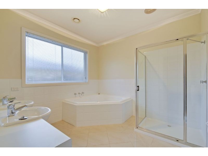 53 Greenfield Drive, Traralgon VIC 3844