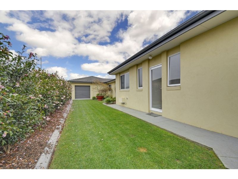53 Greenfield Drive, Traralgon VIC 3844