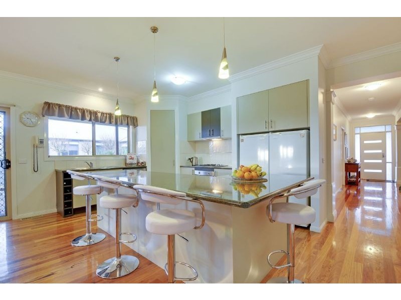 17 Duxbury Drive, Traralgon VIC 3844