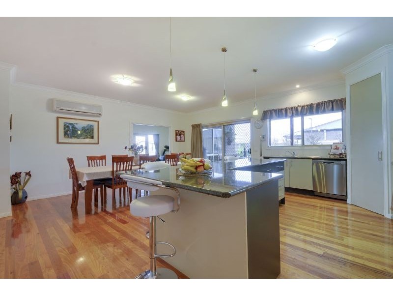 17 Duxbury Drive, Traralgon VIC 3844