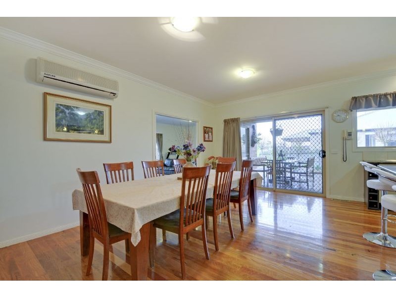 17 Duxbury Drive, Traralgon VIC 3844