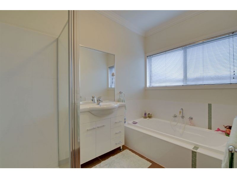 17 Duxbury Drive, Traralgon VIC 3844