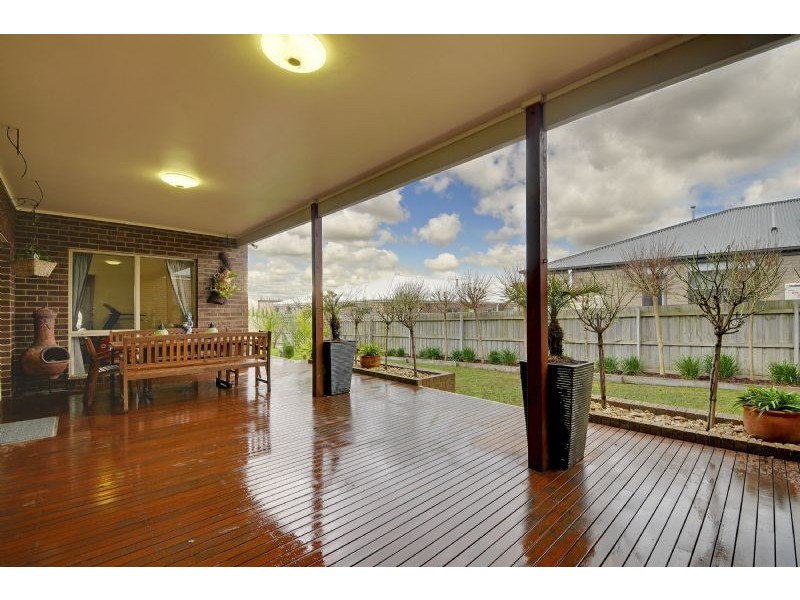 17 Duxbury Drive, Traralgon VIC 3844