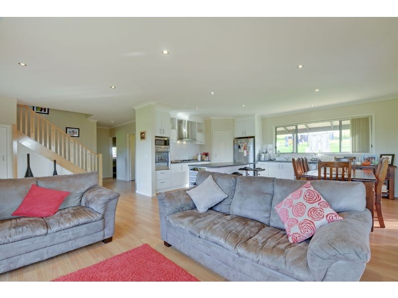 9 Michelle Boulevard, Traralgon South VIC 3844