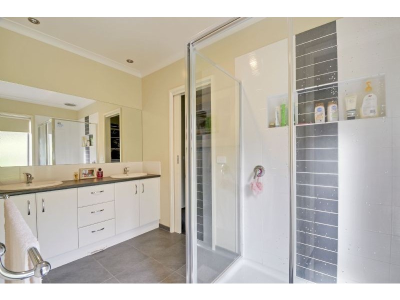 9 Michelle Boulevard, Traralgon South VIC 3844