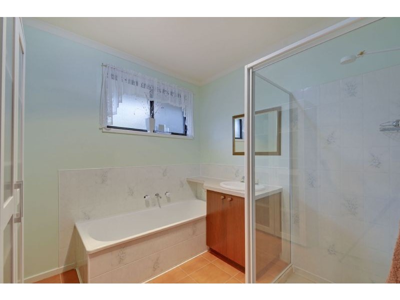 4 Illyarrie Place, Traralgon VIC 3844