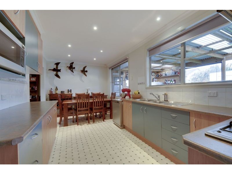 28 Little Crescent, Traralgon VIC 3844