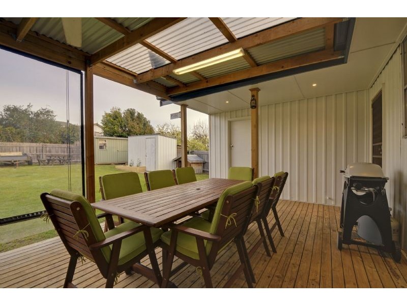 28 Little Crescent, Traralgon VIC 3844