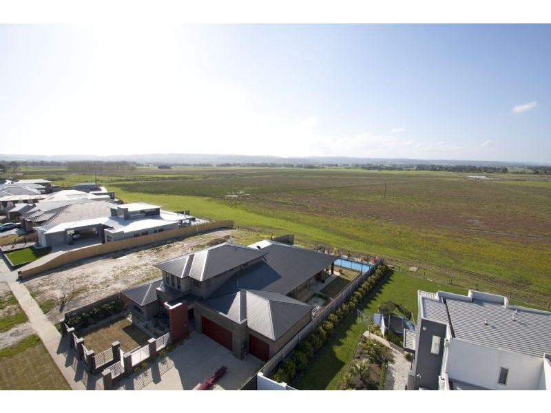 64 Riverslea Boulevard, Traralgon VIC 3844