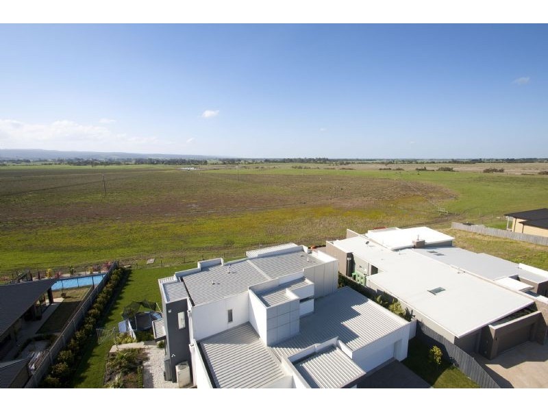 64 Riverslea Boulevard, Traralgon VIC 3844