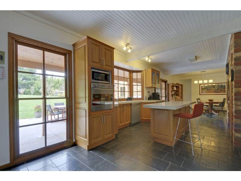 25 Theresa Road, Hazelwood North VIC 3840
