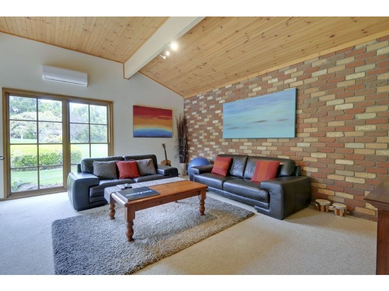 25 Theresa Road, Hazelwood North VIC 3840