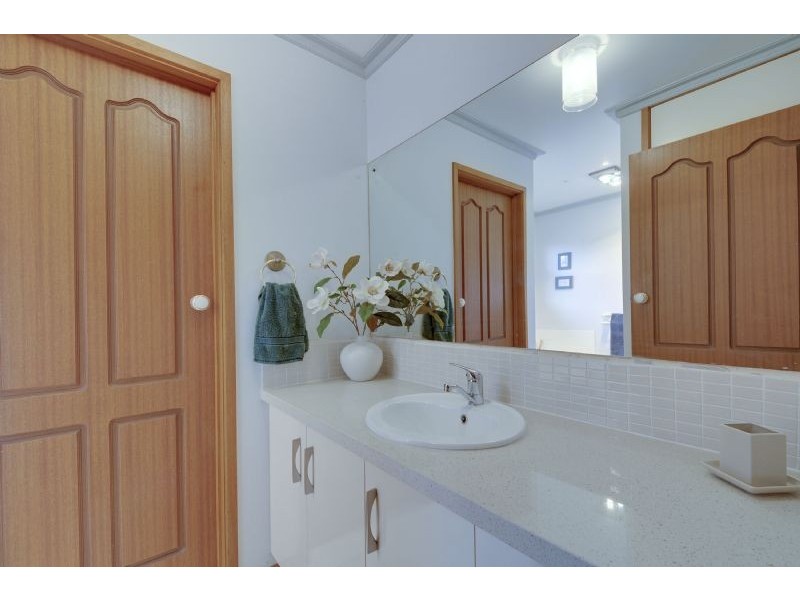 25 Theresa Road, Hazelwood North VIC 3840