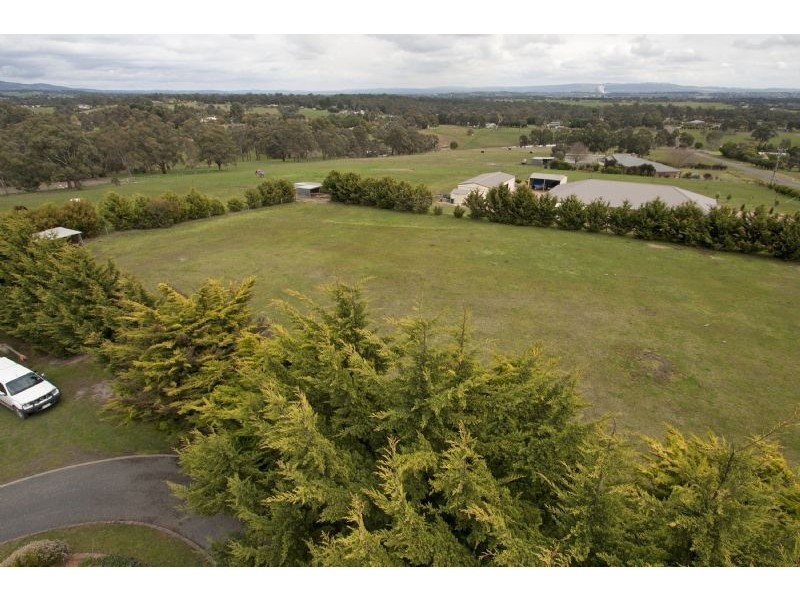 25 Theresa Road, Hazelwood North VIC 3840