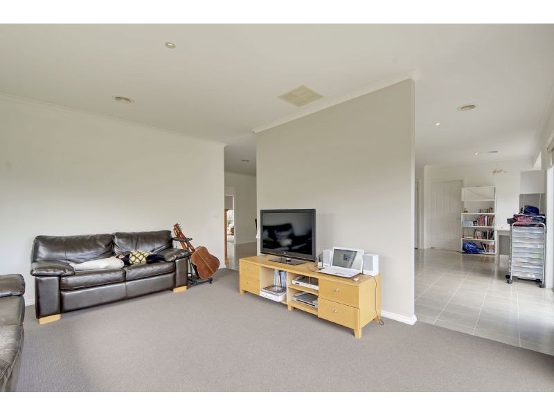 8 Riverslea Boulevard, Traralgon VIC 3844