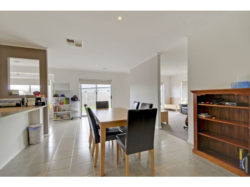 8 Riverslea Boulevard, Traralgon VIC 3844