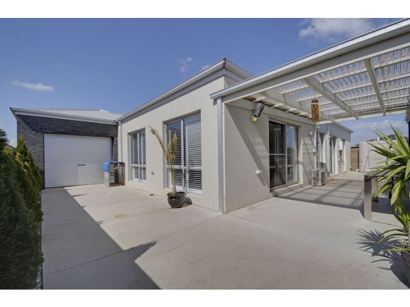 1 Stonehaven Drive, Traralgon VIC 3844
