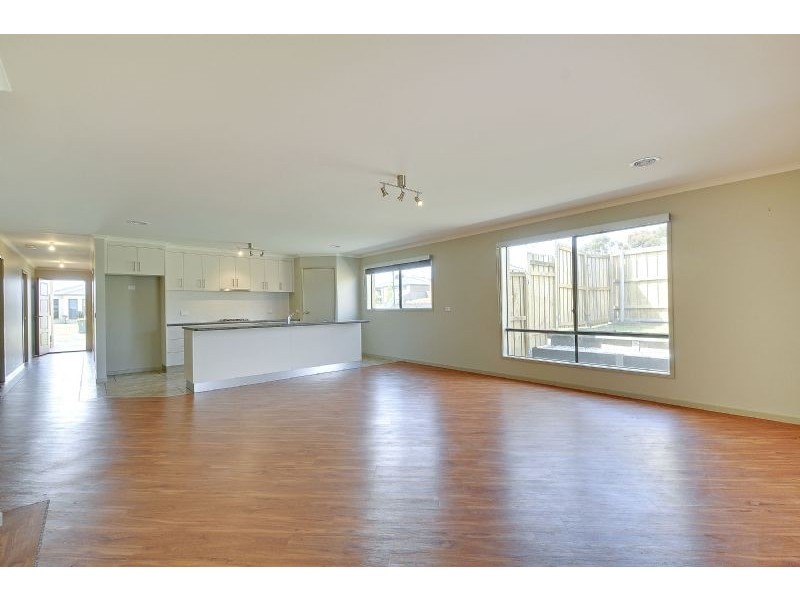 6 Holly Lane, Traralgon VIC 3844