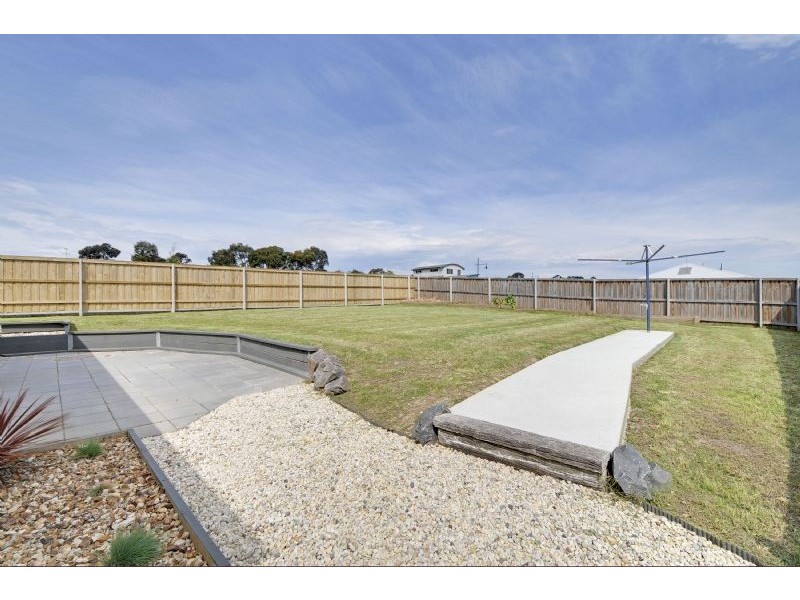 6 Holly Lane, Traralgon VIC 3844