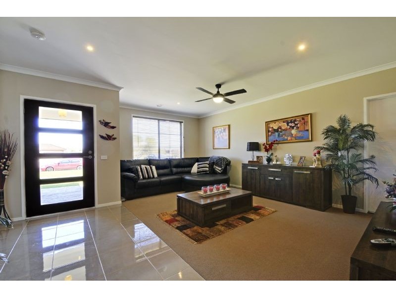 29 Moore Street, Rosedale VIC 3847