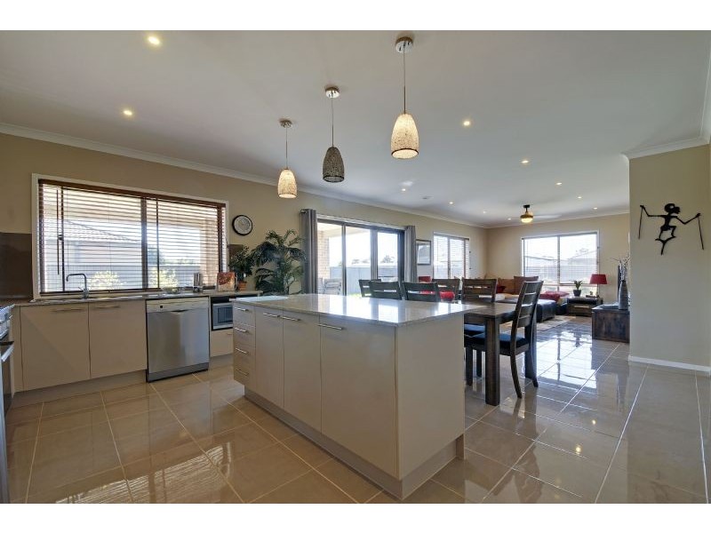 29 Moore Street, Rosedale VIC 3847