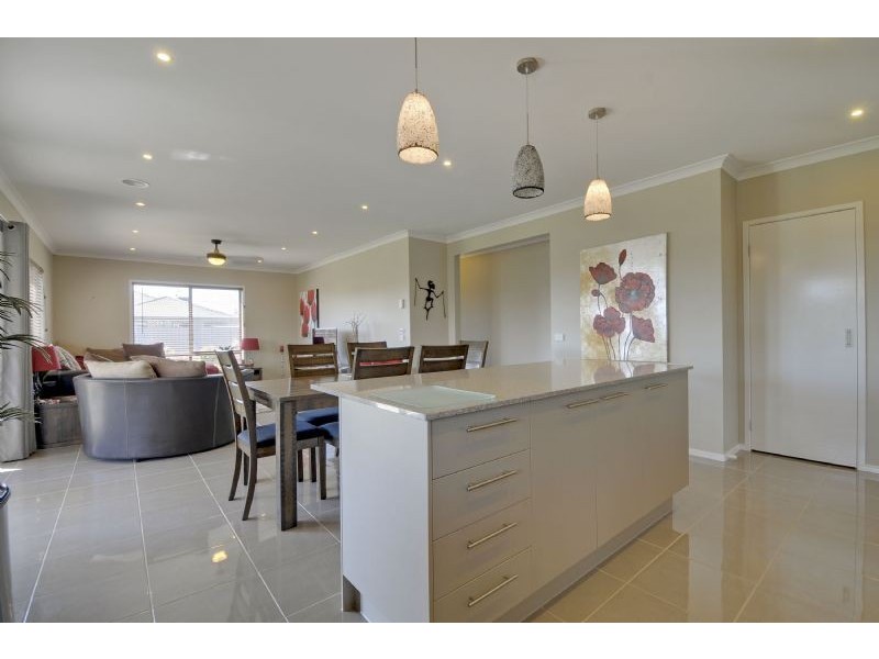 29 Moore Street, Rosedale VIC 3847