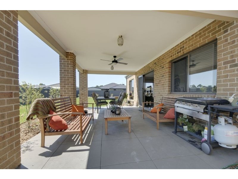 29 Moore Street, Rosedale VIC 3847