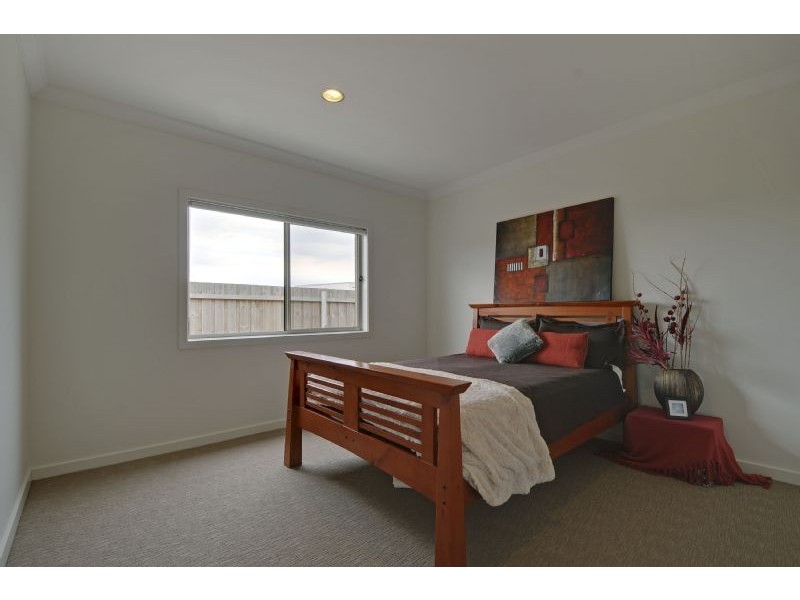 16 Bradman Boulevard, Traralgon VIC 3844