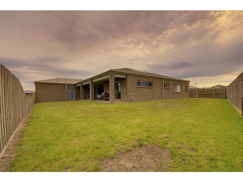 16 Bradman Boulevard, Traralgon VIC 3844
