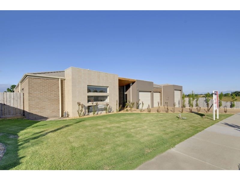 16 Bradman Boulevard, Traralgon VIC 3844