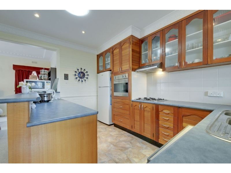 16 Myrtle Crescent, Traralgon VIC 3844