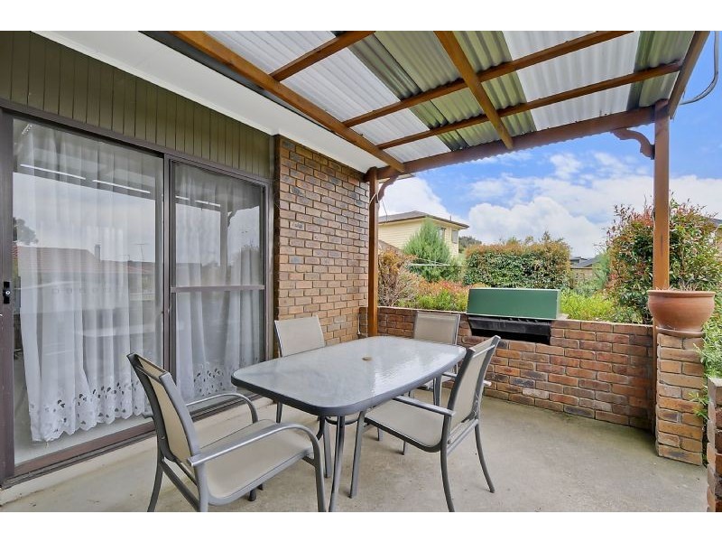 16 Myrtle Crescent, Traralgon VIC 3844