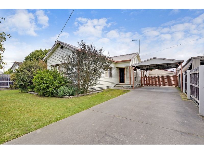 35 Bernard Avenue, Traralgon VIC 3844