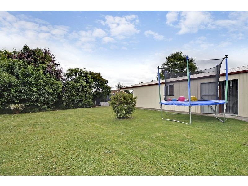 35 Bernard Avenue, Traralgon VIC 3844