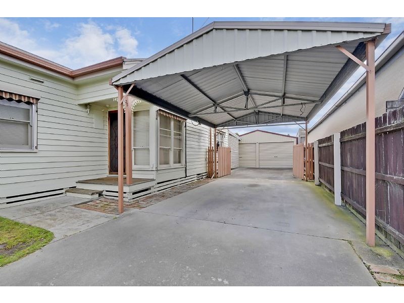 35 Bernard Avenue, Traralgon VIC 3844
