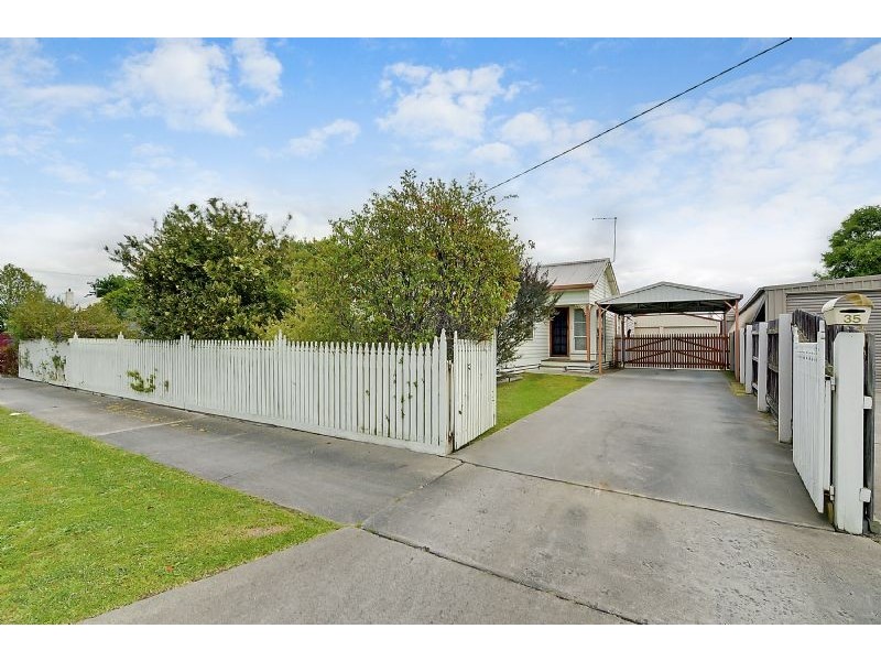 35 Bernard Avenue, Traralgon VIC 3844