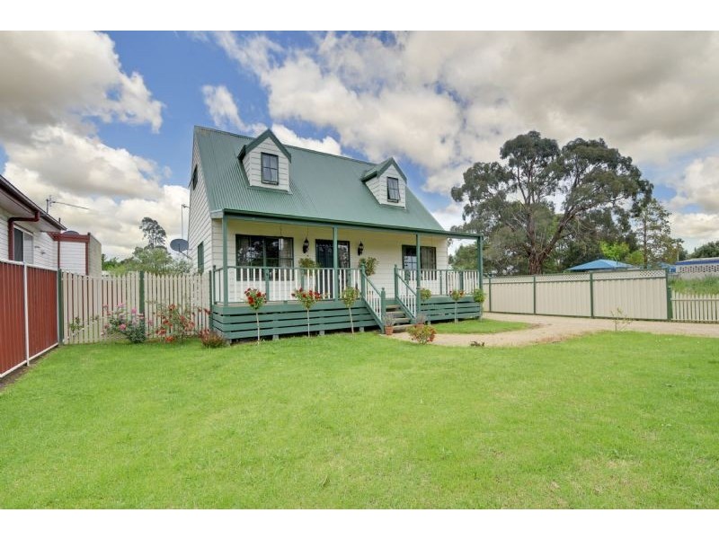 13 Albert Street, Rosedale VIC 3847
